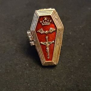 Coffin ring